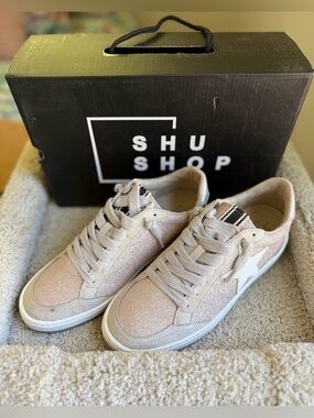 NEW IN BOX ShuShop Paz Glitter Sneakers Size 6.5